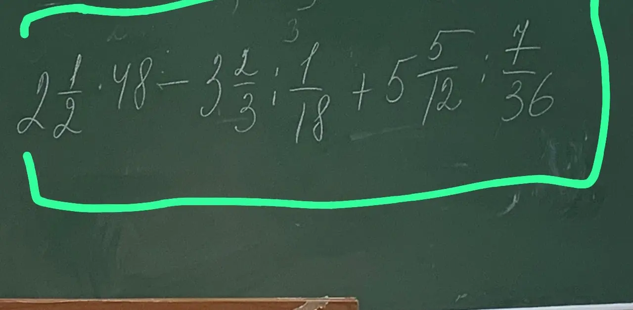 Вычисли значение выражения 2\frac{1}{2} \cdot 48 - 3\frac{2}{3} : \frac{1}{18} + 5\frac{5}{12} : \frac{7}{36}