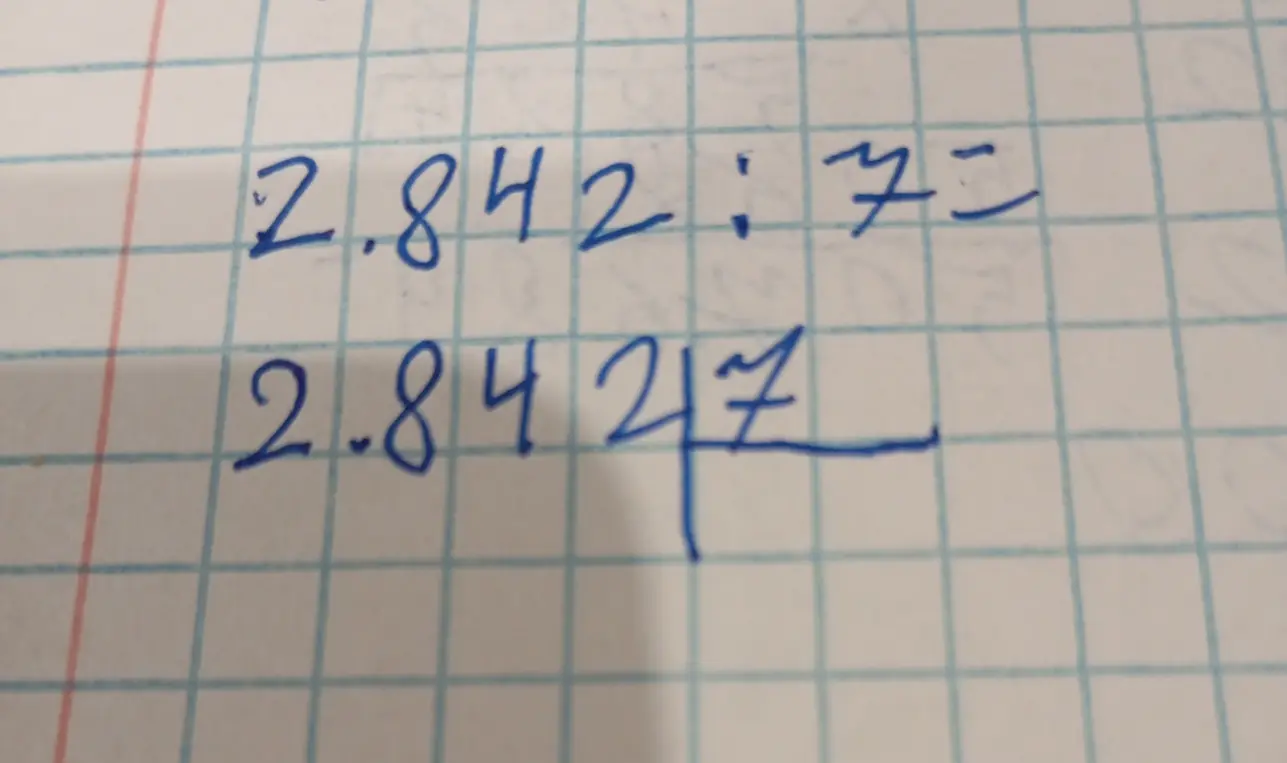 Реши пример на деление: 2.842 : 7