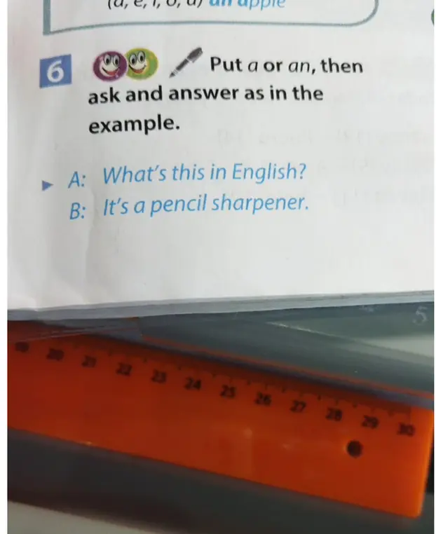 Составь диалог по примеру 'What's this in English?' для предмета на картинке