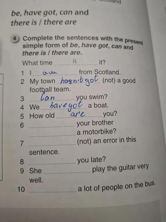 Помоги мне заполнить пропуски, используя present simple form of be, have got, can и there is/there are