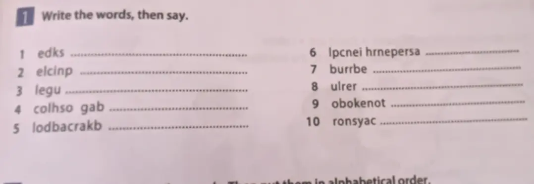Помоги расшифровать слова в задании по английскому языку