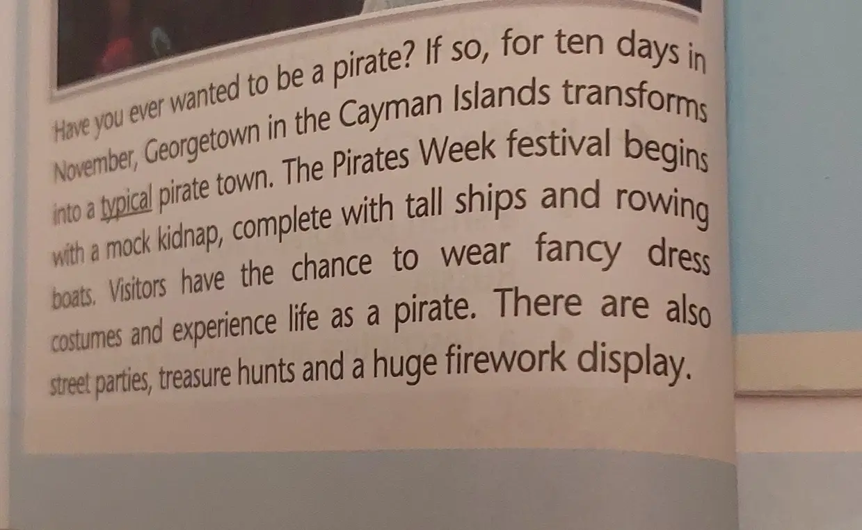 Что происходит во время Pirates Week festival?