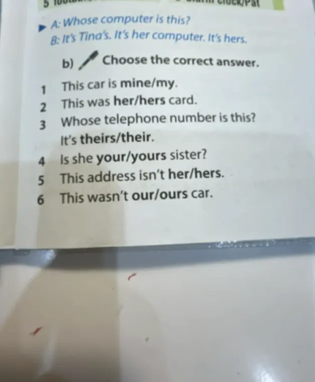 Выбери правильный ответ в первом предложении: This car is mine/my