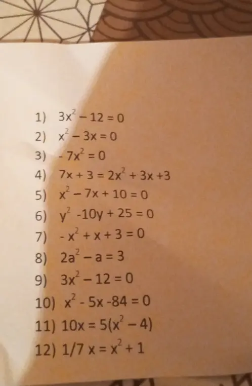 Можешь ли ты помочь мне решить уравнения, например, 3x²-12 = 0?