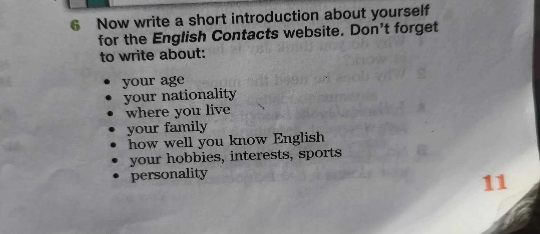 Составь короткое представление о себе для сайта English Contacts, упомянув возраст, национальность и другие детали