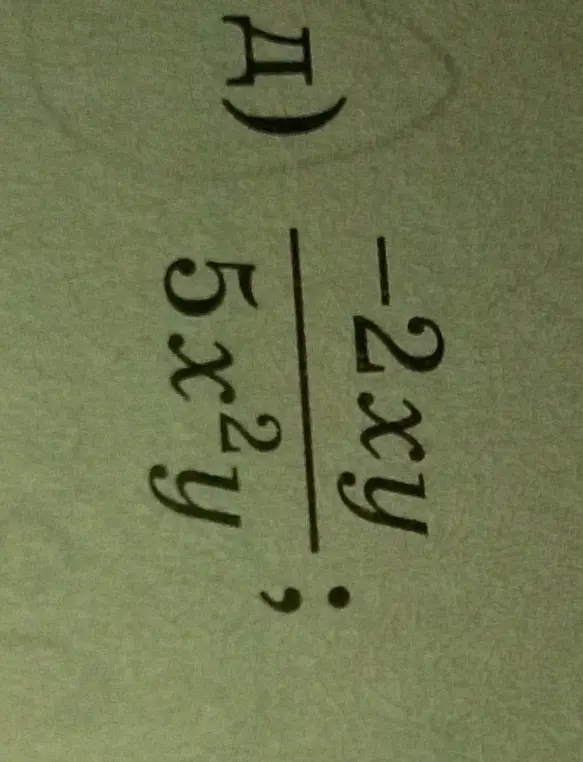 Упрости выражение \frac{-2xy}{5xz^2y}