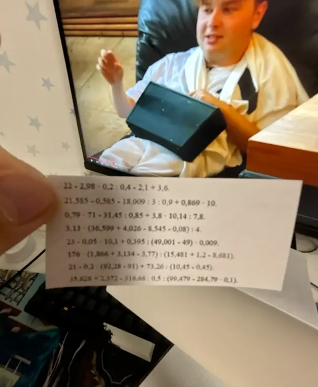 Реши выражение 22-2,98 0,2: 0,4 - 2,1 +3,6.