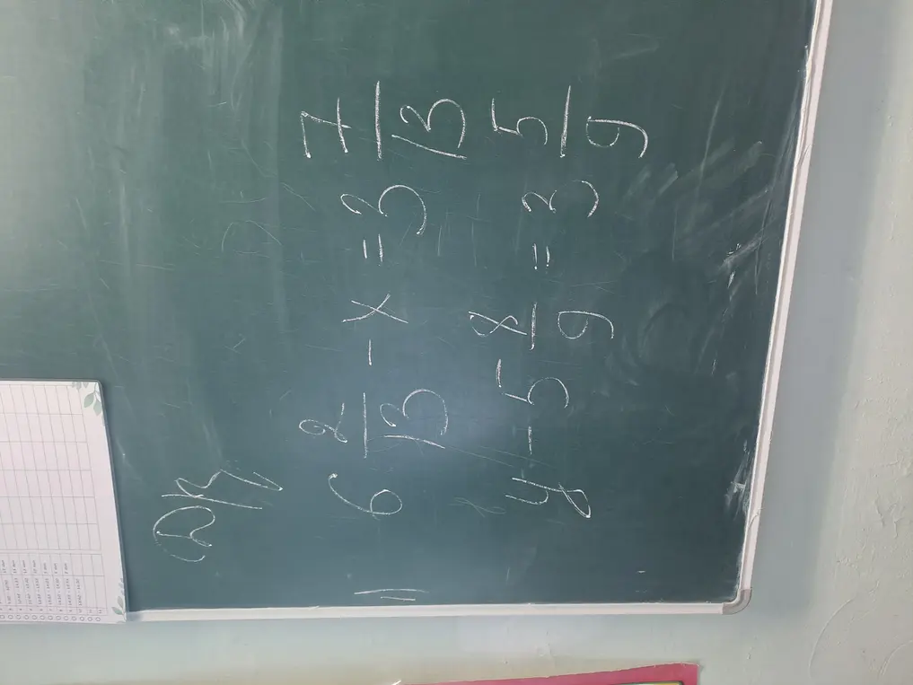 Помоги решить уравнения 𝑥 - 3 6/13 = 7 5/6 и 4 5/6 - 𝑥 = 3 2/6