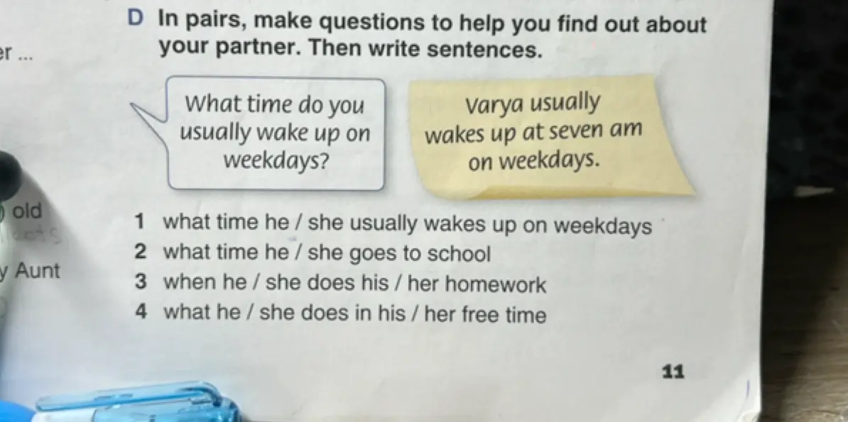 Составь вопросы, используя 'what time he / she usually wakes up on weekdays'
