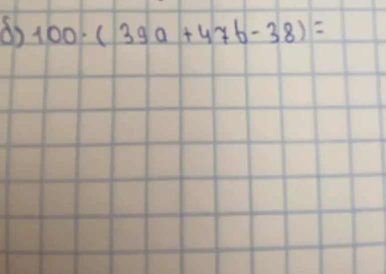 Помоги мне упростить выражение 100 - (39a + 47b - 38)