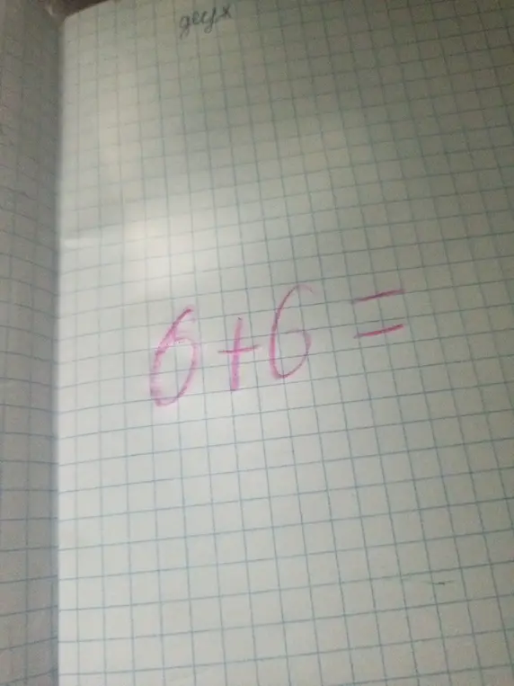Помоги решить пример 6 + 6 =