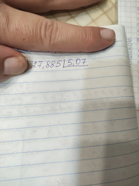 Выполни деление в столбик 27,885 на 5,07