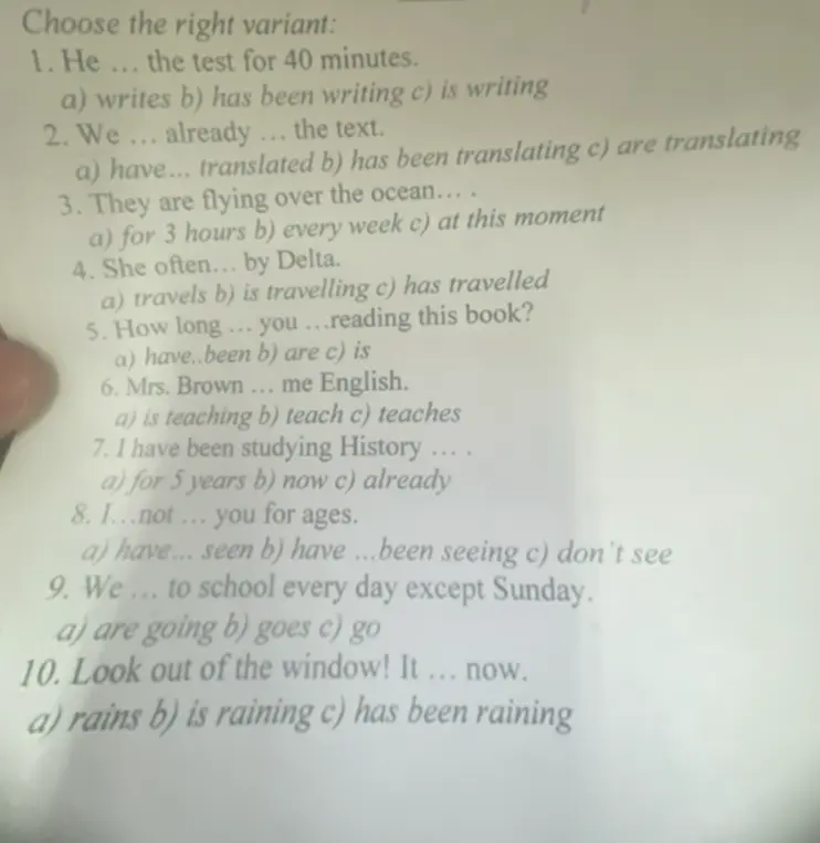Выбери правильный вариант в предложении: He ... the test for 40 minutes.