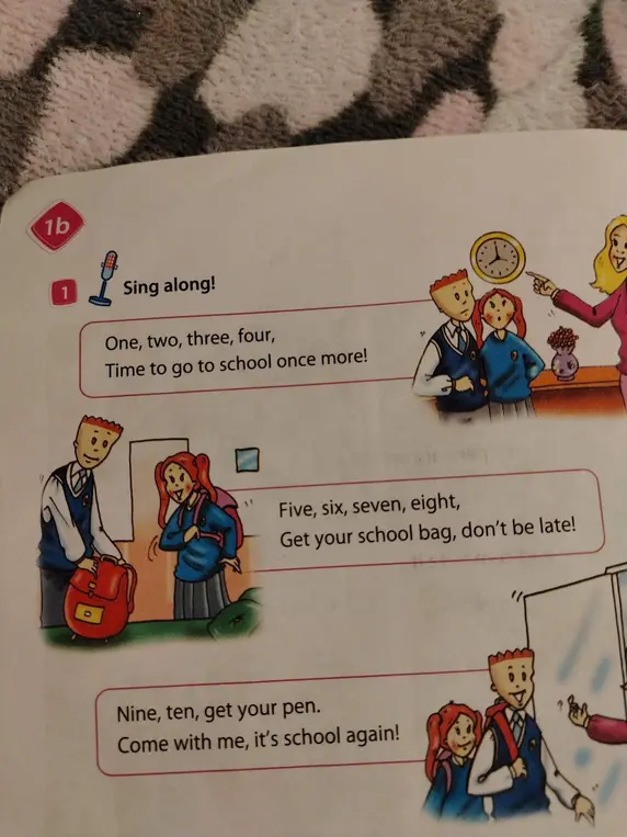 Предложи спеть песенку 'One, two, three, four, Time to go to school once more!'