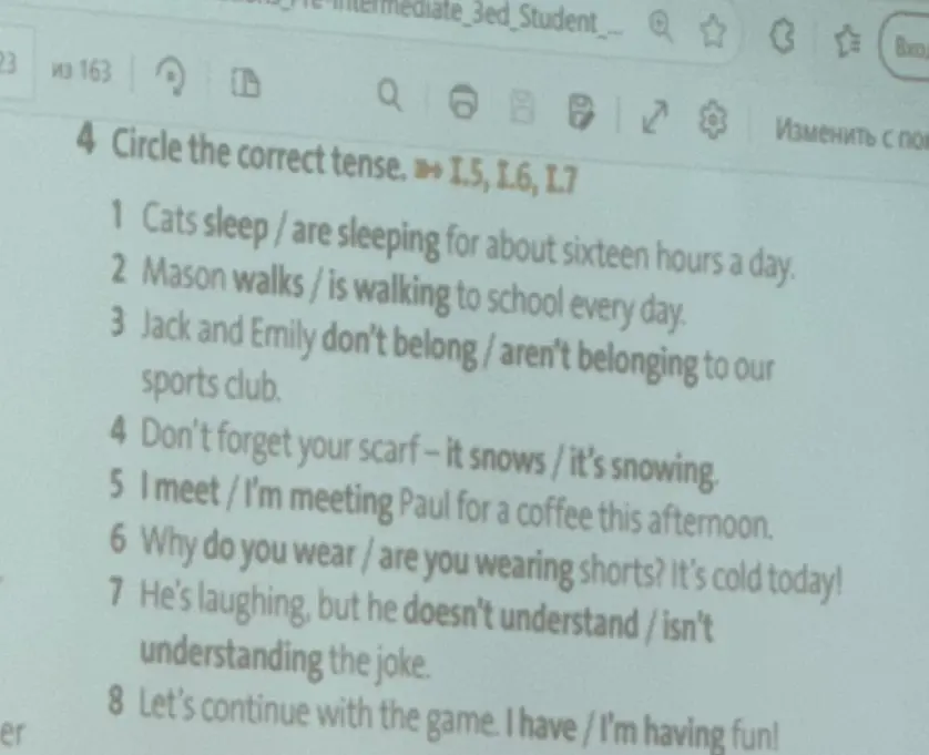 Выбери правильное время в предложении 'Cats sleep / are sleeping for about sixteen hours a day'