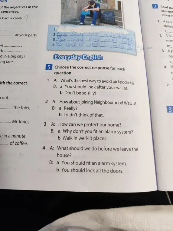 Выбери правильный ответ на каждый вопрос в упражнении Everyday English