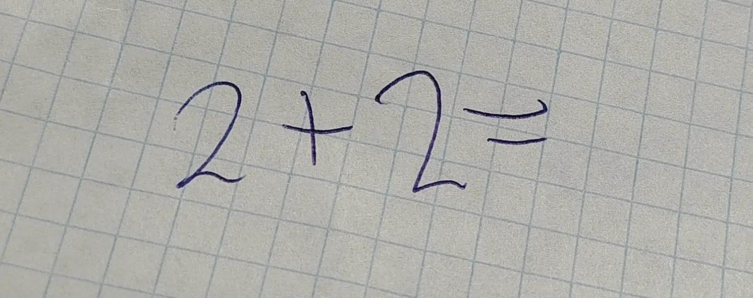 Реши пример 2 + 2 =