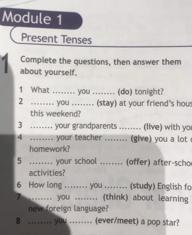Заполни пропуски в вопросах, используя present tenses