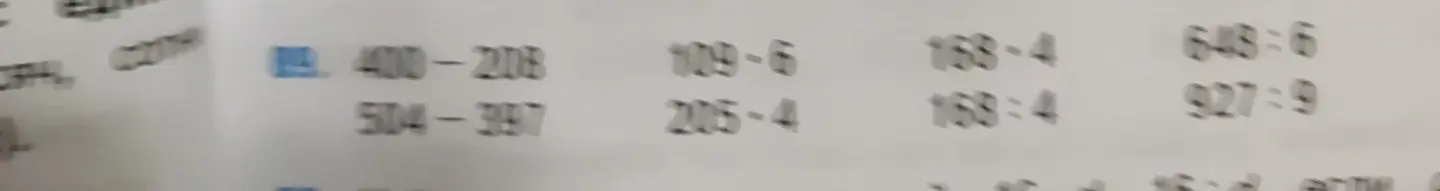 Вычисли 4000 - 2208