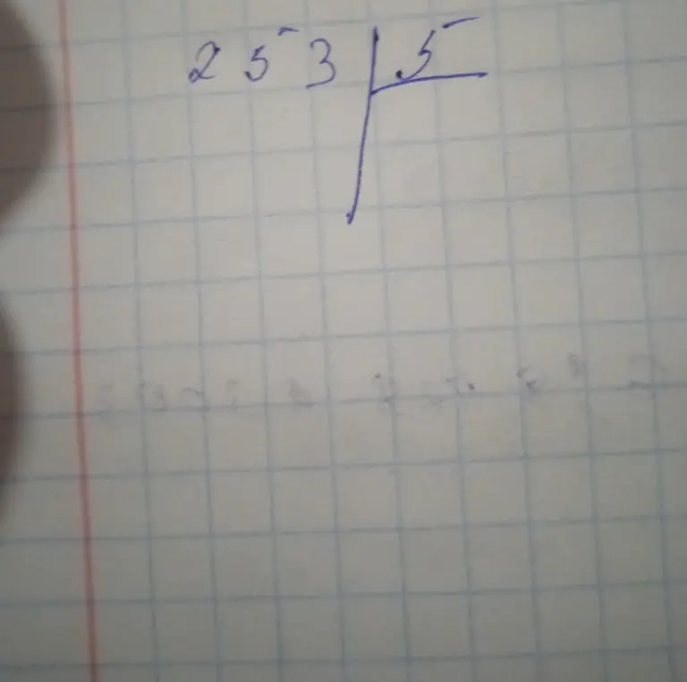 Выполни деление в столбик 253 на 5