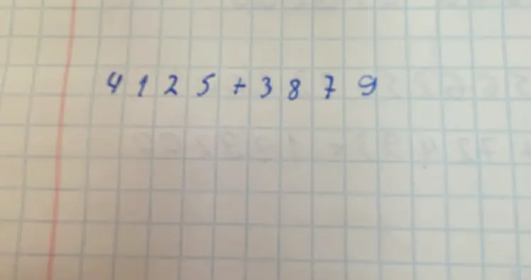 Выполни сложение 4125 + 3879
