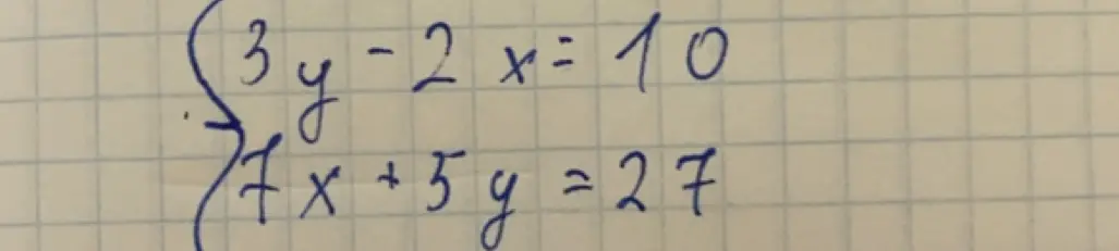 Найди значения x и y в системе уравнений 3y - 2x = 10 и 7x + 5y = 27