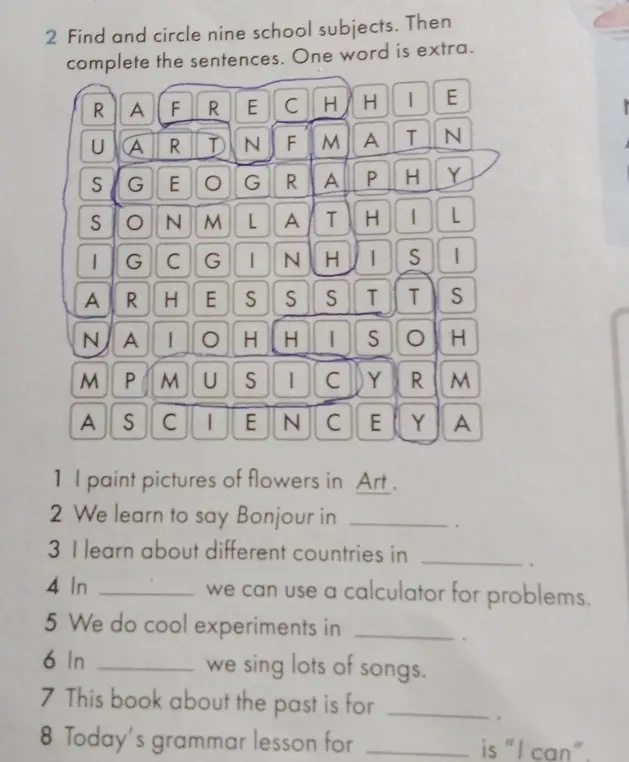Составь слова из букв и заполни предложения словами: French, Geography, Math, Science, Music, History, English
