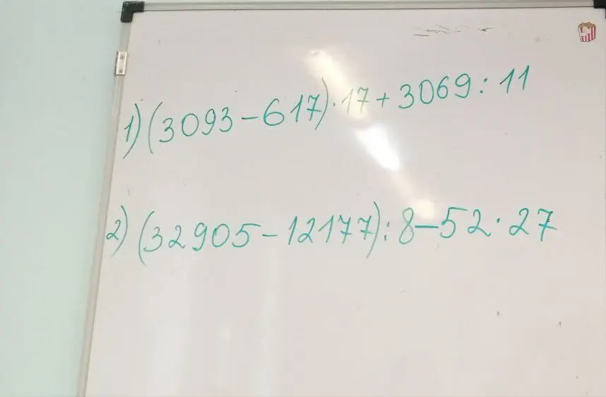 Вычисли значения выражений: 1) (3093-617)*17+3069:11, 2) (32905-12177):8-52*27