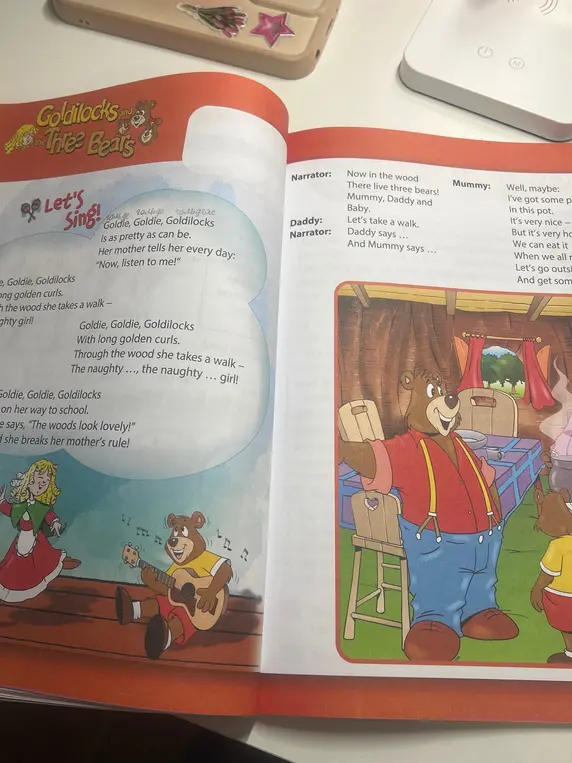 Переведи текст песни "Goldilocks and the Three Bears"
