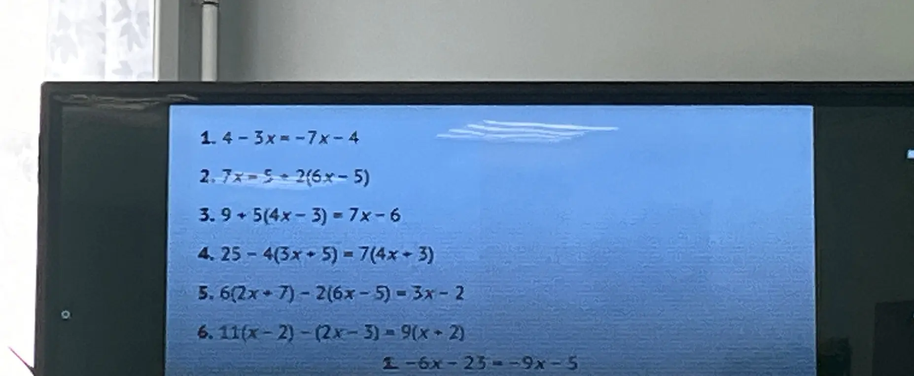 Реши уравнения: 1. 4-3x=-7x-4