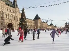 Опиши картину в present continuous