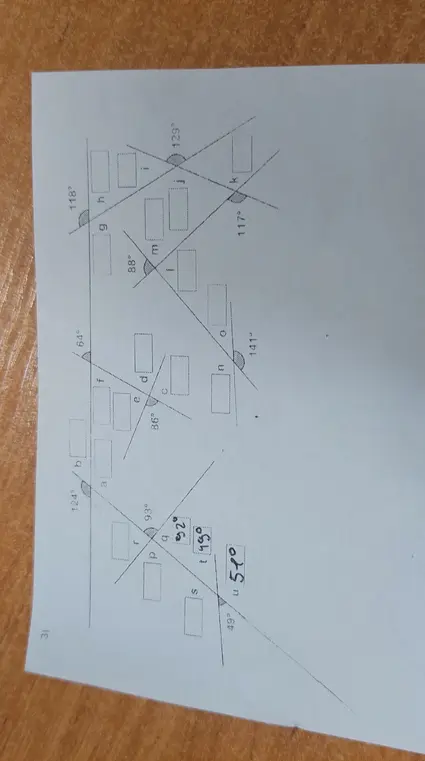 Найди значения углов на чертеже.