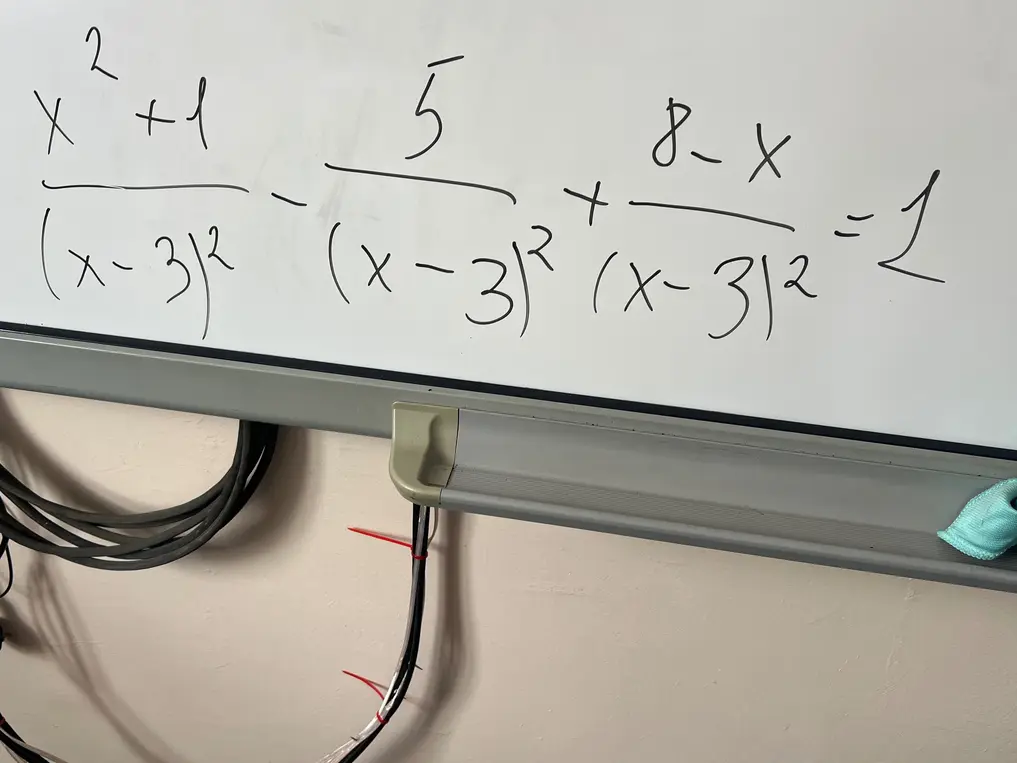Реши уравнение \frac{x^2+1}{(x-3)^2} - \frac{5}{(x-3)^2} + \frac{8-x}{(x-3)^2} = 1