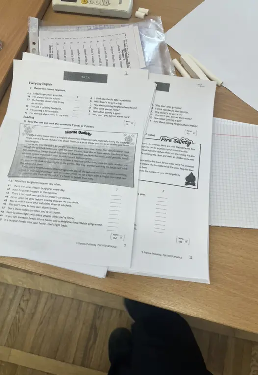 Определи, какие из предложений о безопасности дома являются правдой (T) или ложью (F).