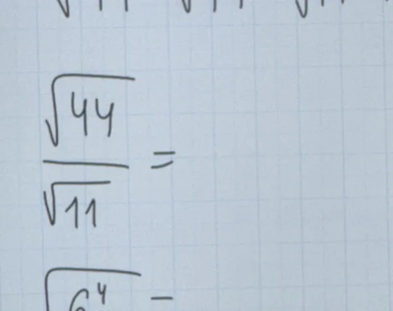 Вычислите значение выражения $\frac{\sqrt{44}}{\sqrt{11}}$