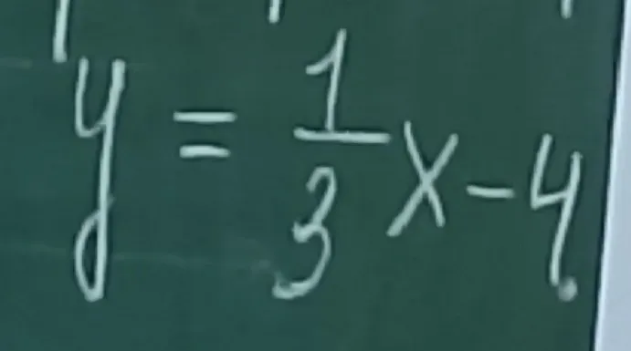 Постройте график функции $y = \frac{1}{3}x - 4$