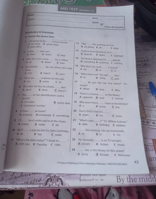 MID TEST (Modules 1-5). Vocabulary & Grammar. Choose the correct item.