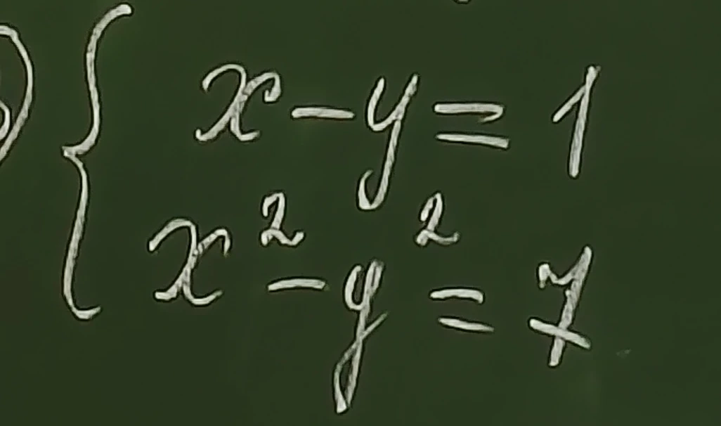 Решите систему уравнений x - y = 1, x² - y² = 7
