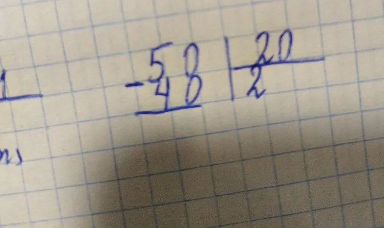 Выполните деление в столбик: 58 разделить на 20
