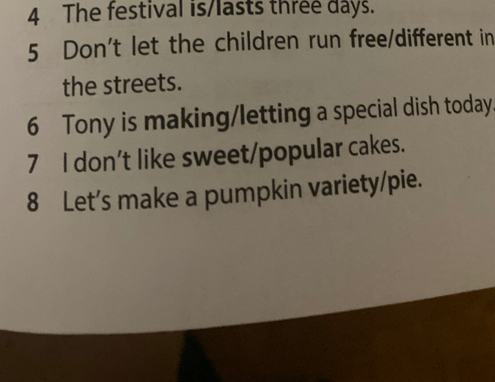 The festival is/lasts three days.