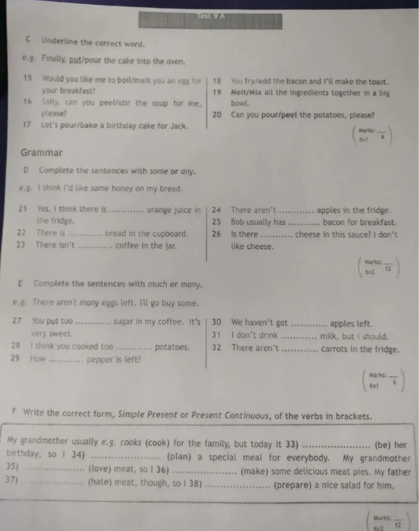 C Underline the correct word.