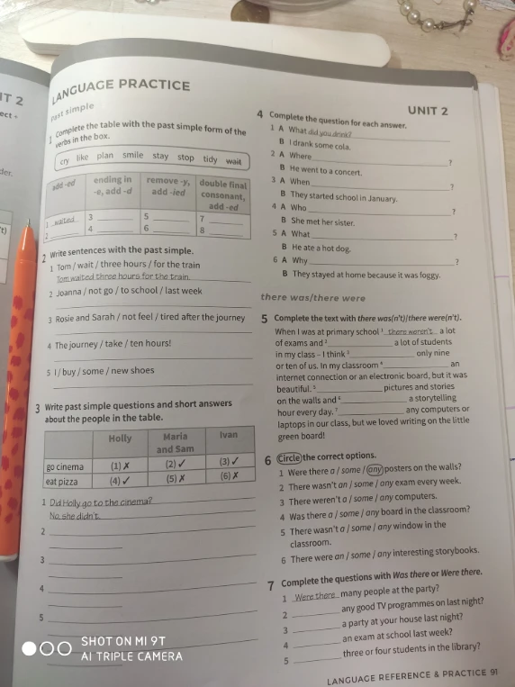 Complete the table with the past simple form of the verbs in the box.