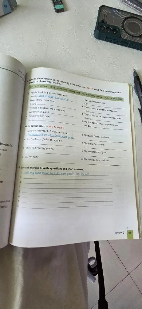 Rewrite the sentences so the meaning is the same. Use used to, a verb from the sentence and a word or phrase from the box.