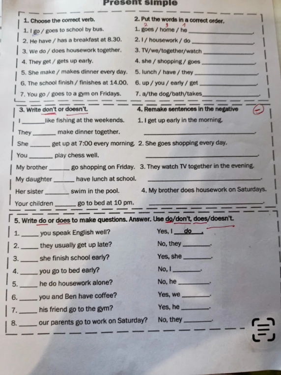 1. Choose the correct verb.