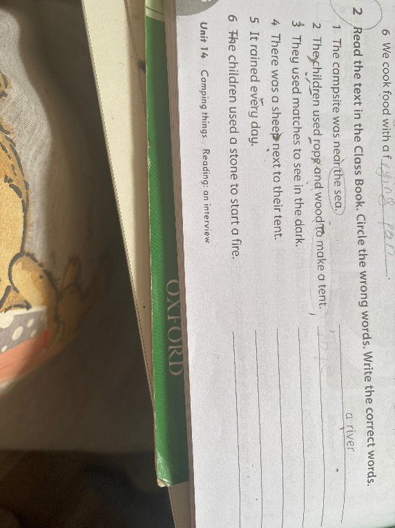 2 Read the text in the Class Book. Circle the wrong words. Write the correct words.