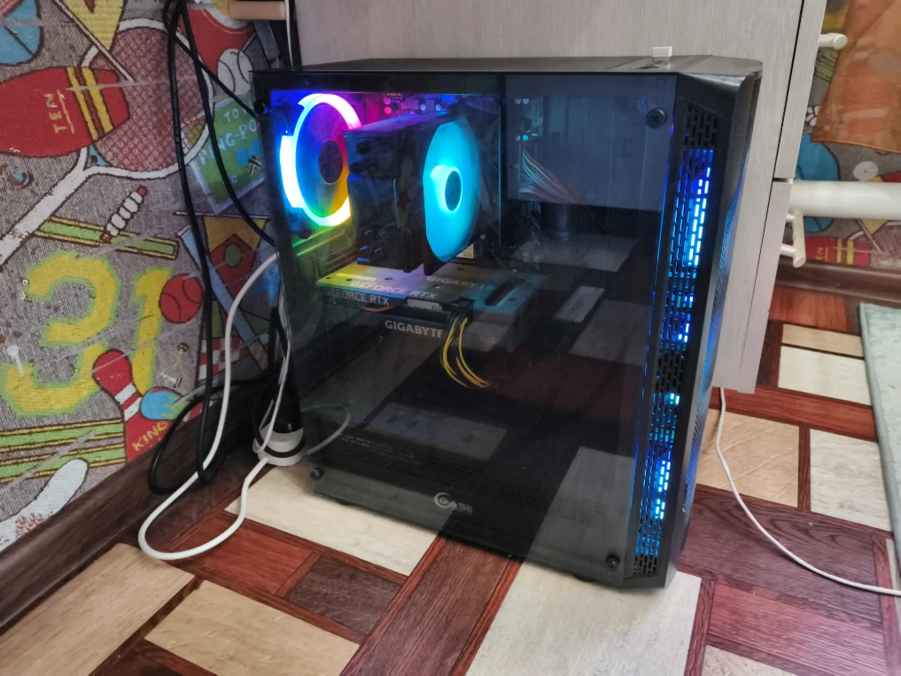 влезет ли в такой корпус материнская плата gigabyte b550m aorus elite