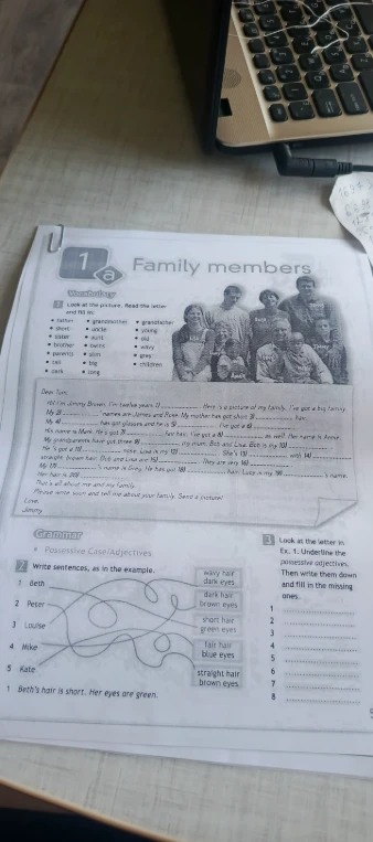 Look at the picture. Read the letter and fill in: