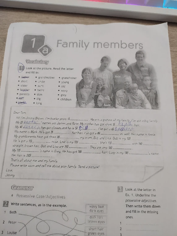 Look at the picture. Read the letter and fill in:
